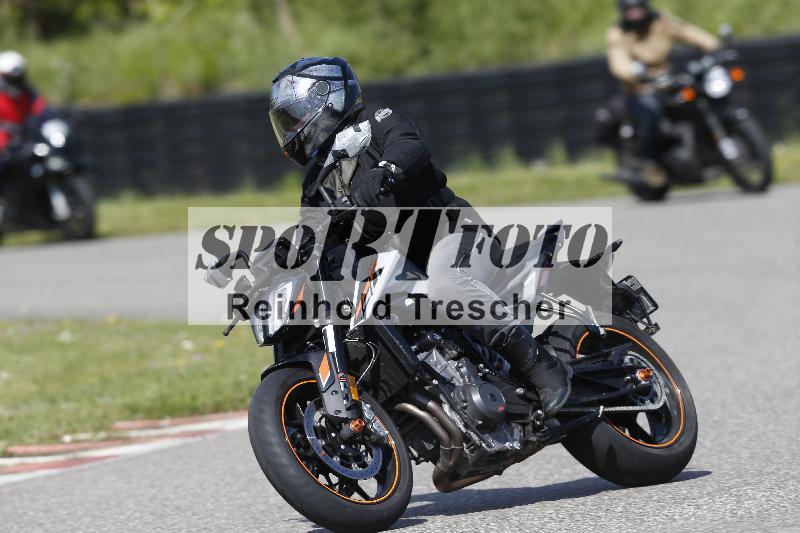 Archiv-2025/09 22.04.2025 Cornu Master School ADR/gruen-vert/11